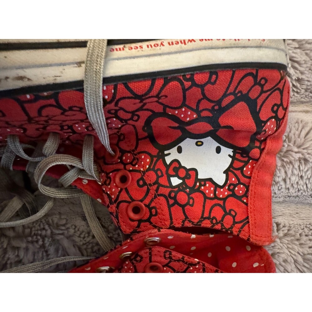 Hello Kitty Converse 8 - Picture 3 of 6
